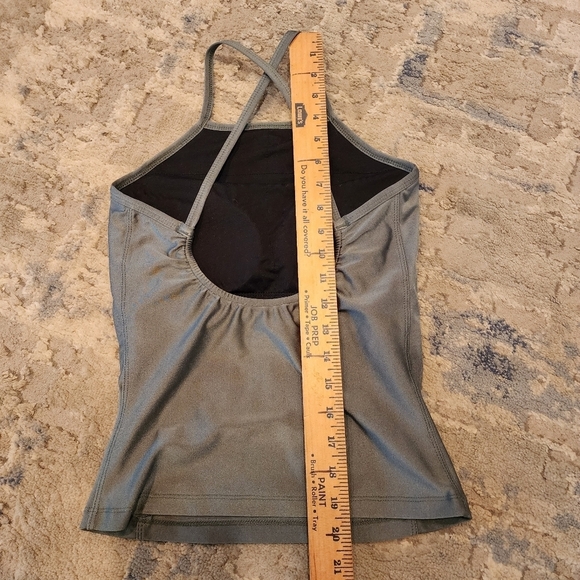 Albion Fit green sheen swim or active top. Size xs - Picture 10 of 11